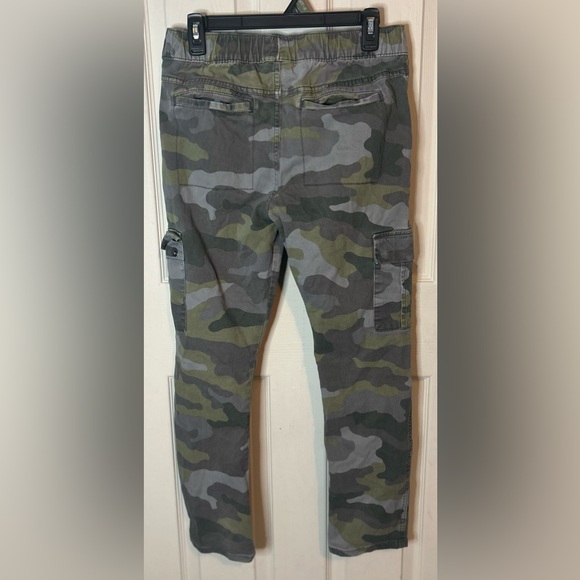 Cat and Jack camp cargo pants - Picture 2 of 3